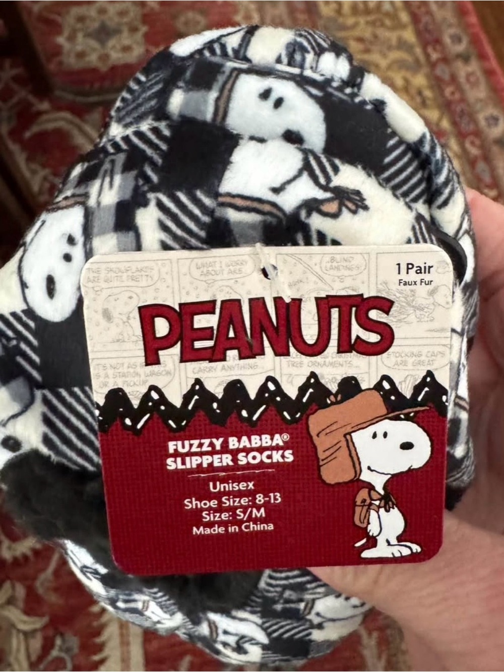 Peanuts Black & White Snoopy Fuzzy Babba Slipper Socks shoe size 8-13 S/M